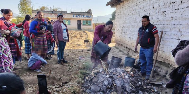 Productores de Salcajá optimizan recursos locales con abono orgánico tipo bocashi