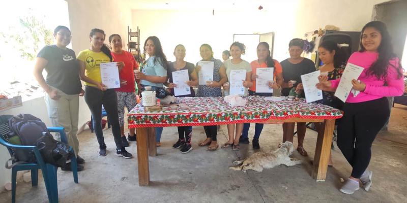 Promueven la economía del hogar con talleres de productos de higiene