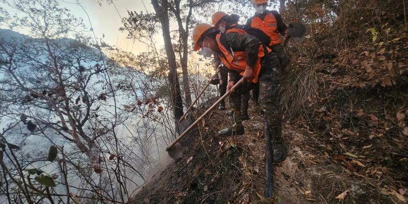 Ejército de Guatemala apoyó la supresión de incendios forestales registrados en San Marcos y El Progreso.