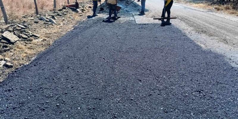 Bacheo mejora el día a día de vecinos de Agua Blanca