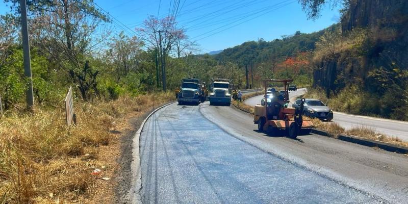Finaliza la colocación de la segunda capa de asfalto en Santa Rosa