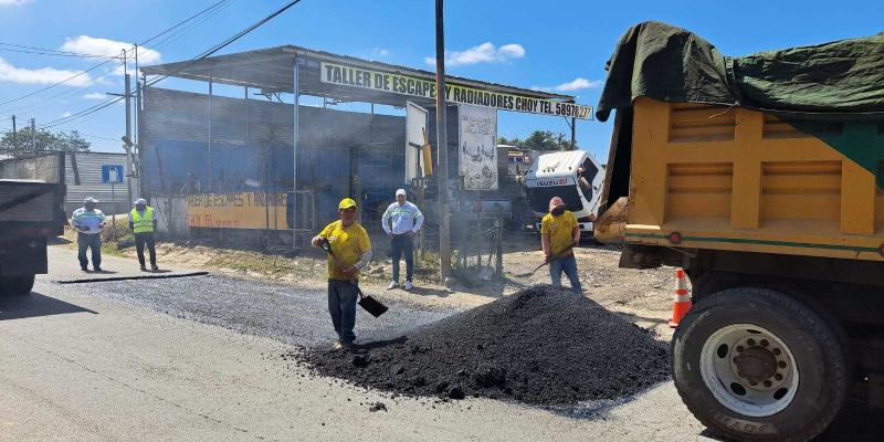 Bacheo en ruta entre San Raymundo y El Carrizal avanza