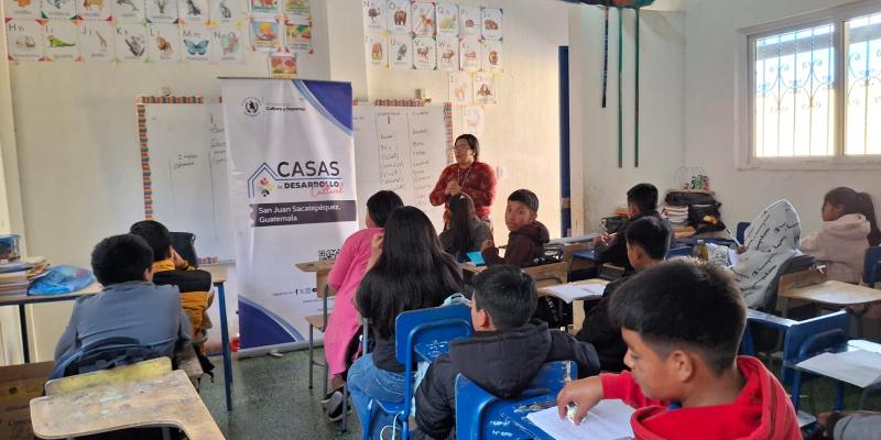 Juventud de San Juan Sacatepéquez fortalece la identidad cultural. 
