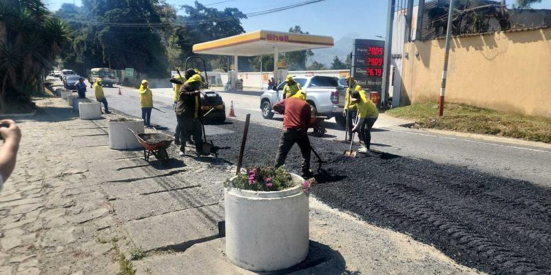 Realizan mejoras en la ruta Bárcenas-Santa Lucía
