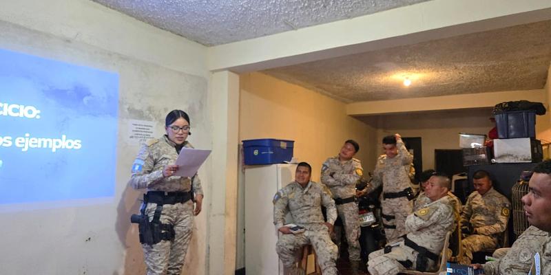 Agentes de la PNC reciben capacitación relativa a protección y bienestar animal