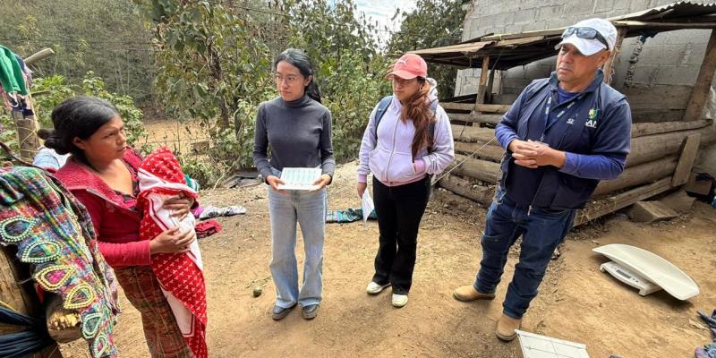 Barridos puerta a puerta en favor de la niñez de Momostenango