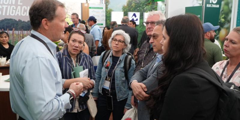 Delegados internacionales conocen potencial exportador de Guatemala 