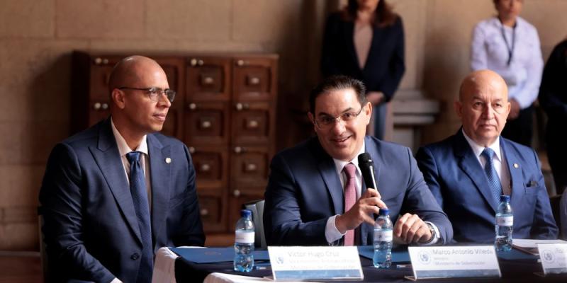 Ministro de Gobernación y sus Viceministros de Seguridad y Antinarcóticos