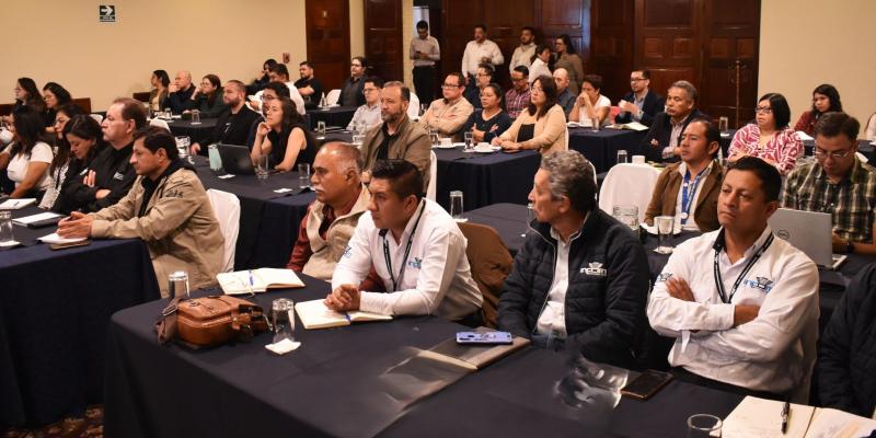 Representantes de diferentes EPI conocieron las Normas SNIP 2027 para la conformación de expedientes de proyectos de inversión. 