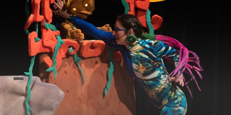 El grupo de teatro «Saltimbanquis», de Quetzaltenango, presentó la obra «Los soberbios»