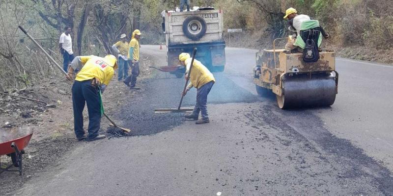 Trabajos de bacheo buscan mejorar el tránsito entre Padre Miguel y Esquipulas