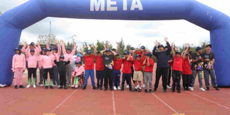 Niñas y niños participan en carrera 3K por la discapacidad en el Parque Erick Barrondo
