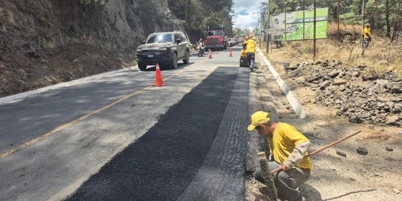 Avanzan trabajos de reparación en carretera clave entre Quiché y Chiché