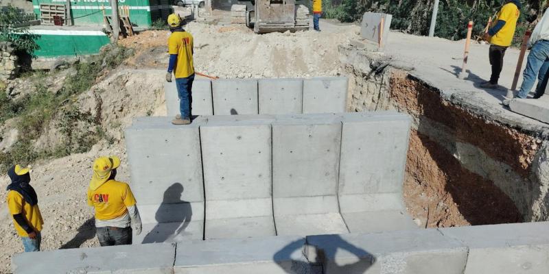 Trabajan en la CA-13 en Petén para recuperar el paso 