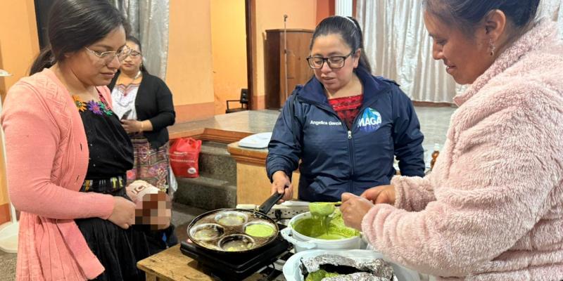 Impulsan hábitos saludables en familias de Totonicapán