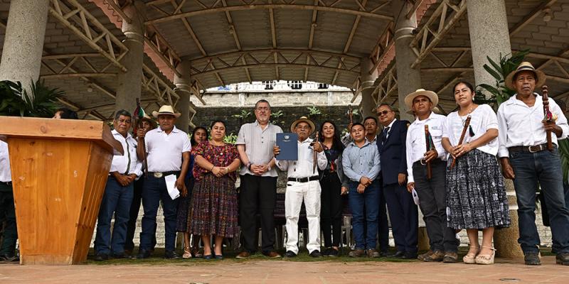 Gobierno de Guatemala firma agenda territorial con autoridades indígenas q’eqchi’ de Alta Verapaz