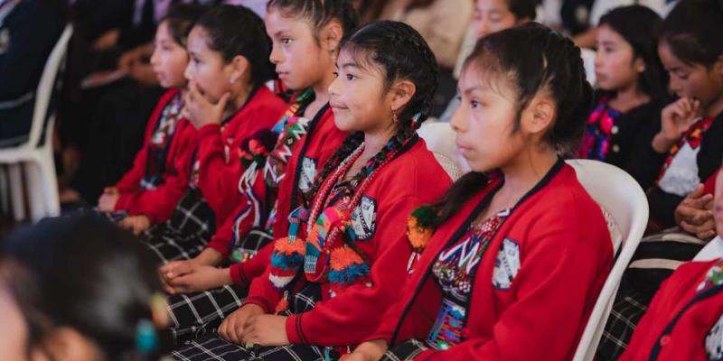 En Tecpán: SIT promueve inclusión digital en niñas con "Despegue Seguro"