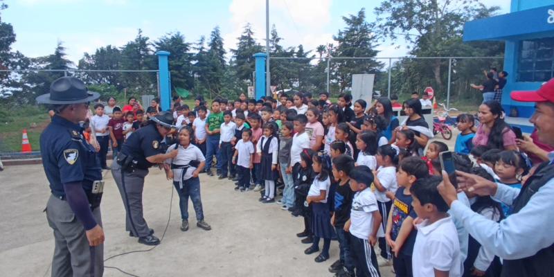 Alumnos de San Marcos aprenden seguridad vial de forma interactiva 