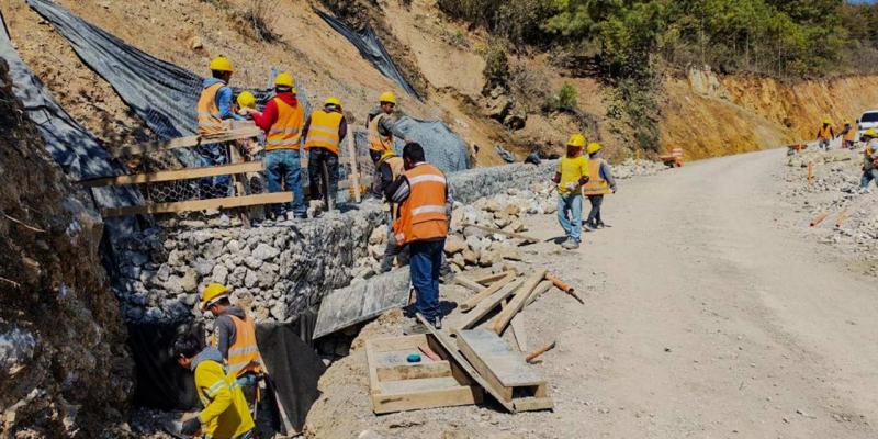 Más de 80 mil huehuetecos se benefician con mejoras viales