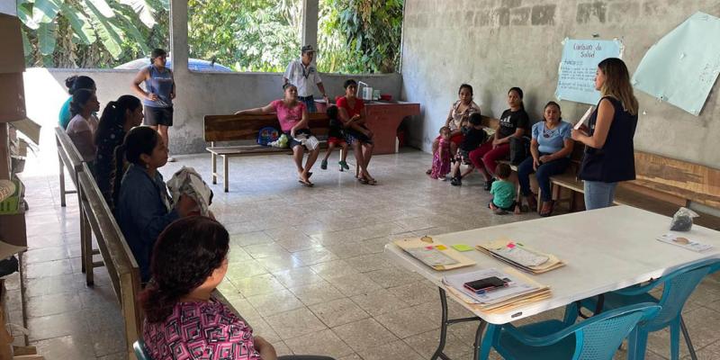 Promueven educación alimentaria para madres