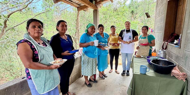 Promueven el consumo de hortalizas mediante la elaboración de chojín