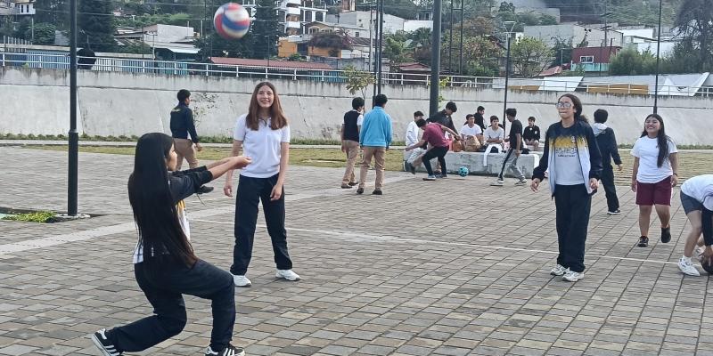 Parque de la Paz Erick Barrondo de Cobán fortalece la recreación comunitaria en Semana Santa. 