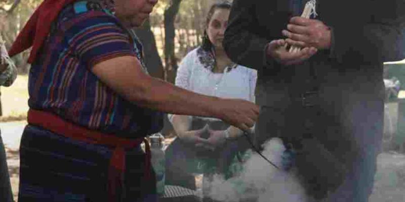 Ceremonia maya en Kaminaljuyú