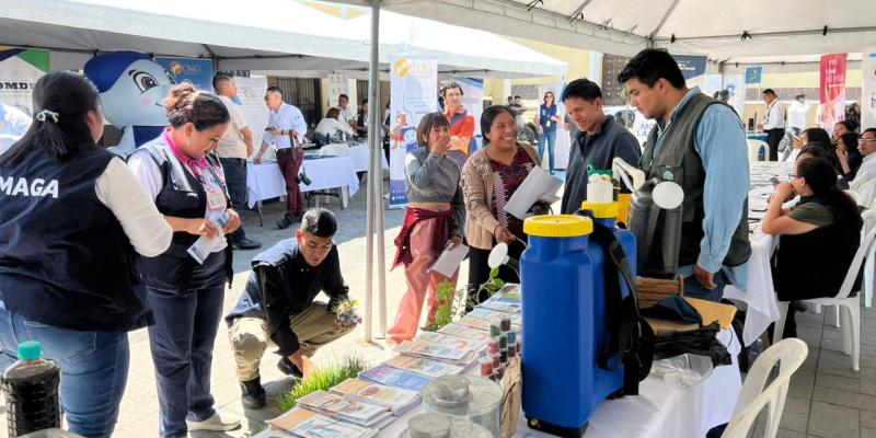 Huertos familiares: opción clave para mejorar la alimentación de personas retornadas