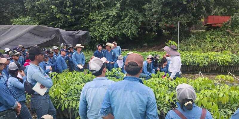 ENCA impulsa el aprendizaje práctico con visitas técnicas a empresas agrarias