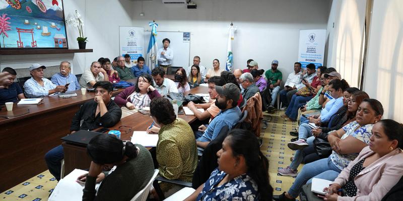 Capacitan a extensionistas de Guatemala en el uso del RUA