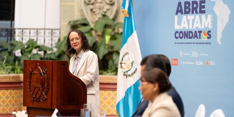 Gabriela Melgar, de Hivos, presentaó los principales ejes de la agenda de AbreLatam/ConDatos 2026.
