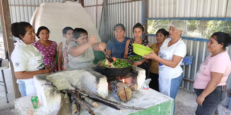 En San Miguel La Palotada aprenden a transformar los alimentos 