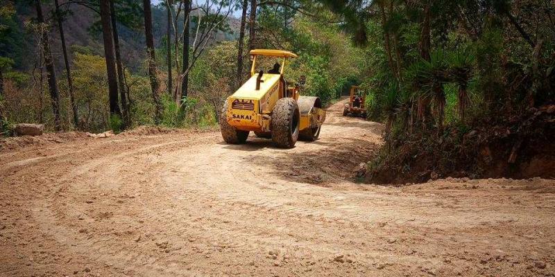 Camino que conecta comunidades vuelve a tomar forma en Chimaltenango