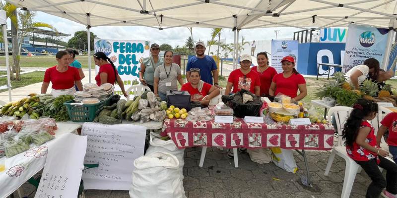 Feria del Agricultor favorece economía familiar de productores de Izabal