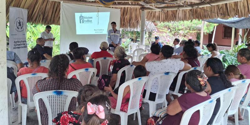 Productores escuintlecos avanzan en su organización y legalización