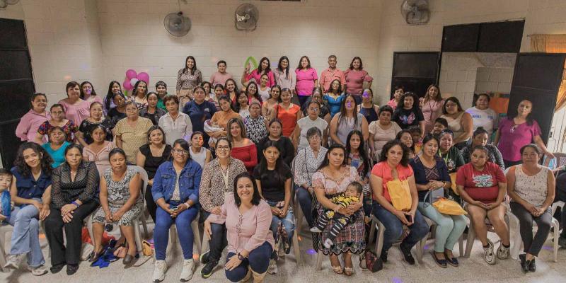 Madres de adolescentes del CCO son homenajeadas en emotiva celebración