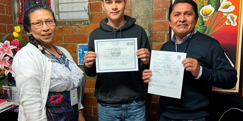 El derecho a la educación de Inti fue restituido gracias al acompañamiento de la SBS