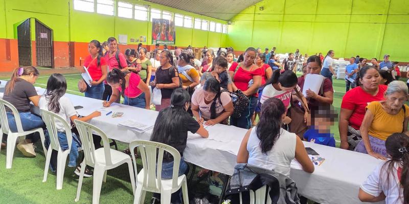 Más de 10 mil familias reciben alimentos y fortalecen su seguridad alimentaria