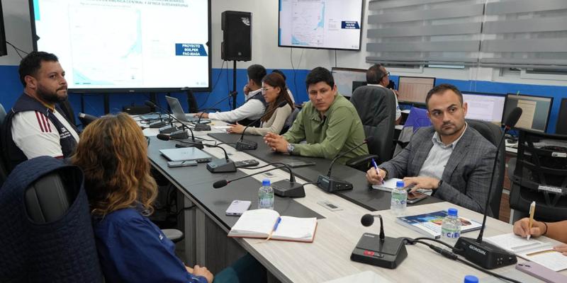 Expertos de la Unión Europea conocen modelo de información estratégica 