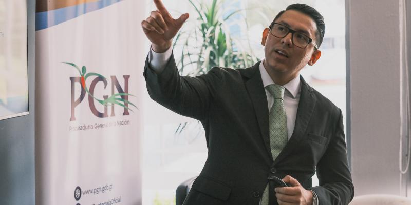 Personal de Subsidios Familiares fortalece capacidades en capacitación impartida por  PGN 