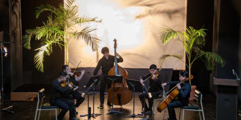 Cuarteto Primavera y Luis Véliz cautivan al público en el Teatro de Bolsillo
