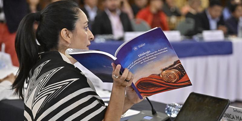 Gobierno y Autoridades Indígenas analizan propuestas sobre representación y auditoría social en Vigésimo Segunda Asamblea de Diálogo Nacional de Alto Nivel