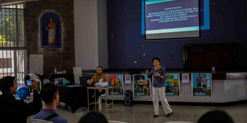 Personal de residencias para víctimas de maltrato inicia capacitación para brindar atención más personalizada