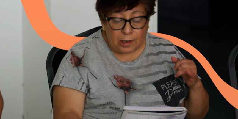 Comunidad de Lectores analiza La nave del olvido en la Biblioteca Nacional. 