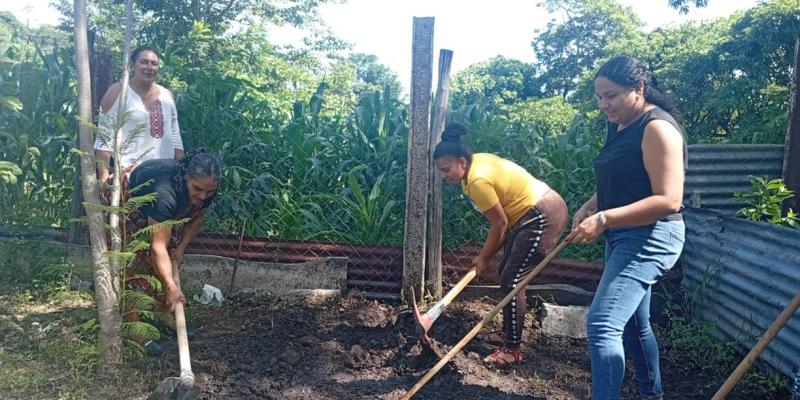 Establecimiento de huertos comunales promueve la seguridad alimentaria en Jutiapa