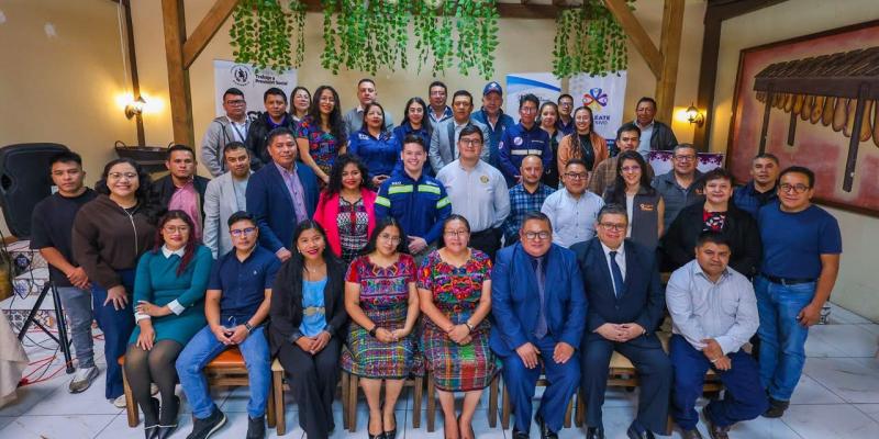 20 empresas de los sectores de alimentos, textiles, comercios, servicios y construcción de Chimaltenango conocieron los programas y servicios públicos de empleo durante el Foro Empresarial.