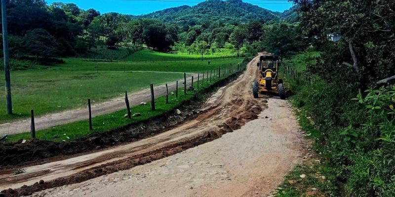  Más de 15 mil jutiapanecos tendrán un camino en mejores condiciones
