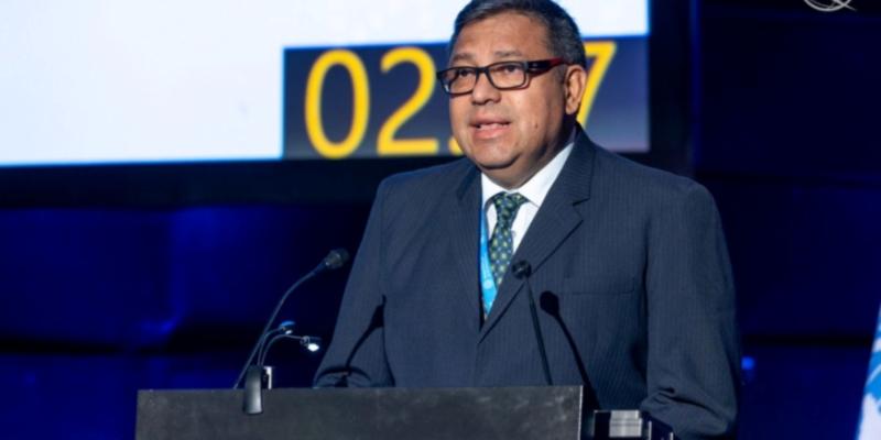 El titular de SEGEPLAN, Carlos Mendoza, participa en el Diálogo Global sobre Gobernanza de la IA 