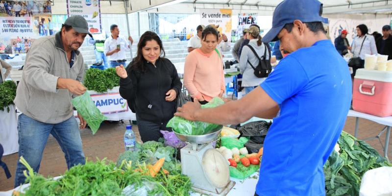 La Feria del Agricultor llega a Jalapa