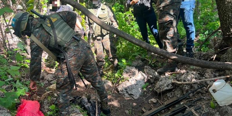 Operaciones militares permiten localizar armamento oculto en Huehuetenango